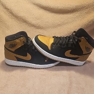 Jordan 1 Retro High Melo
